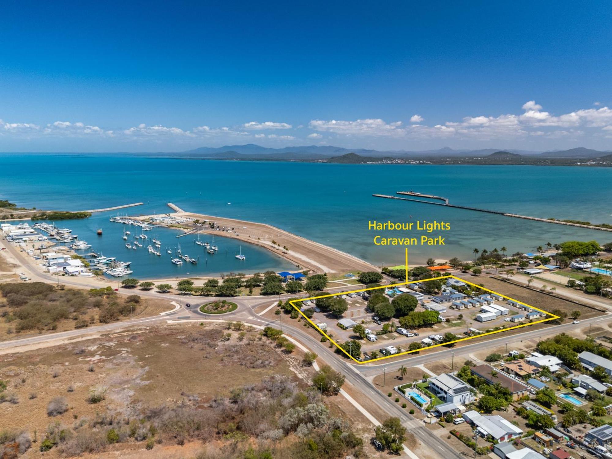 Hotel Harbour Lights Tourist Park Bowen Esterno foto