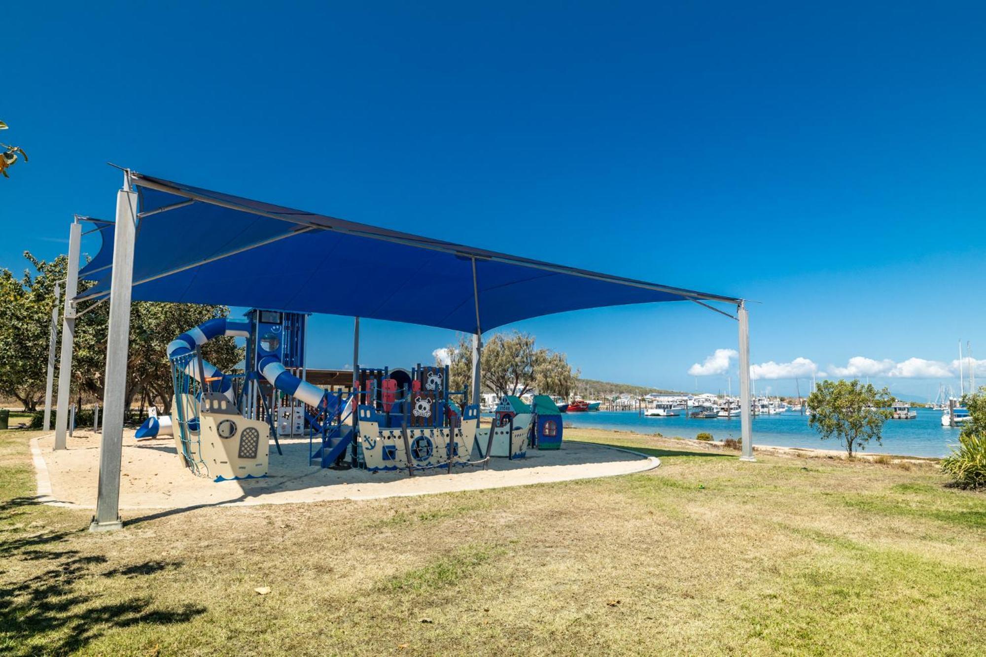 Hotel Harbour Lights Tourist Park Bowen Esterno foto