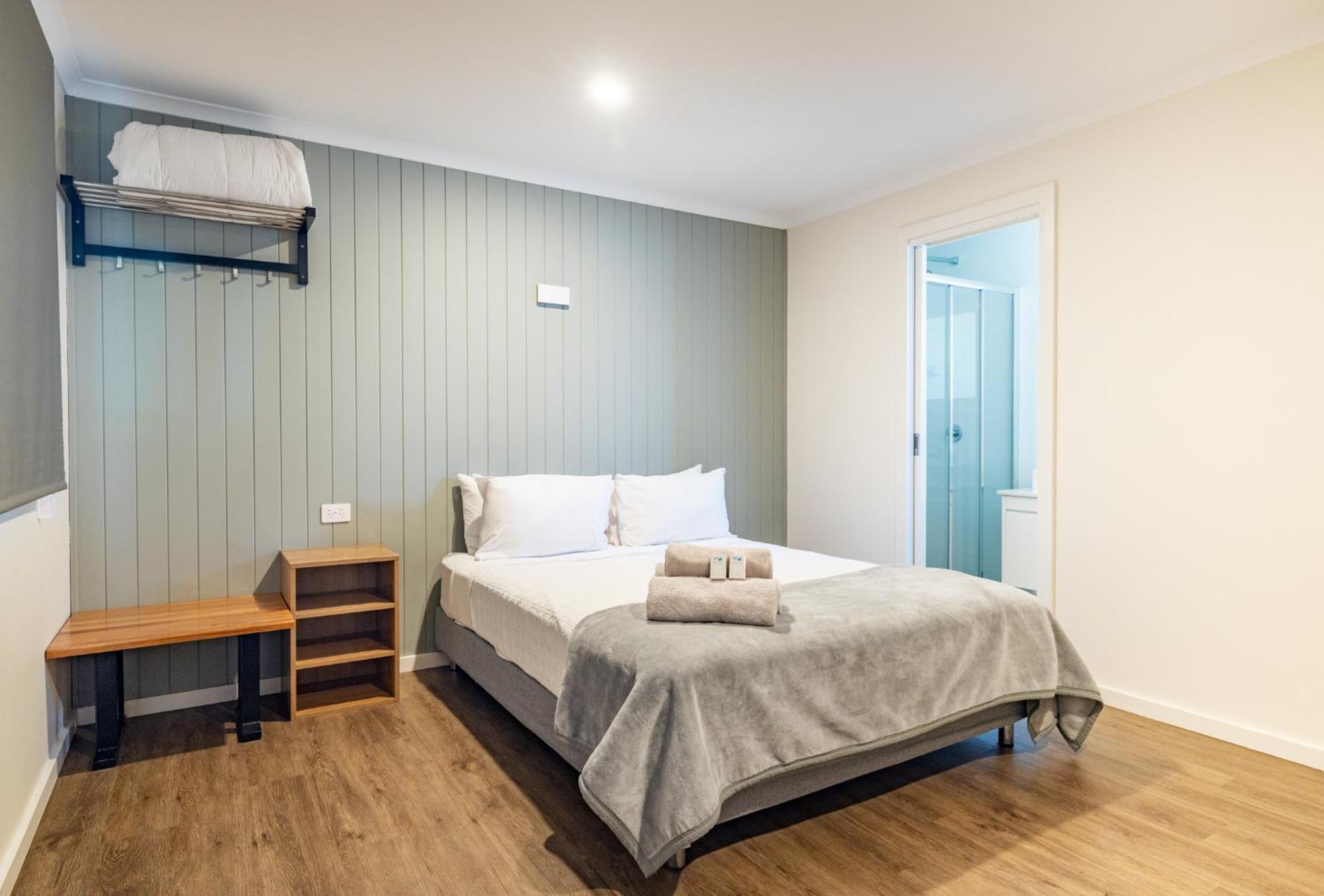 Hotel Harbour Lights Tourist Park Bowen Esterno foto
